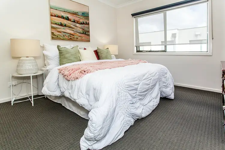 Fourth view of Homely house listing, 7 Lithgow Way, Mooroolbark VIC 3138