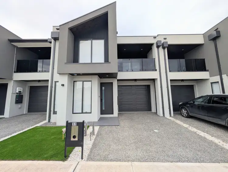 32 Nubeena Crescent, Donnybrook VIC 3064