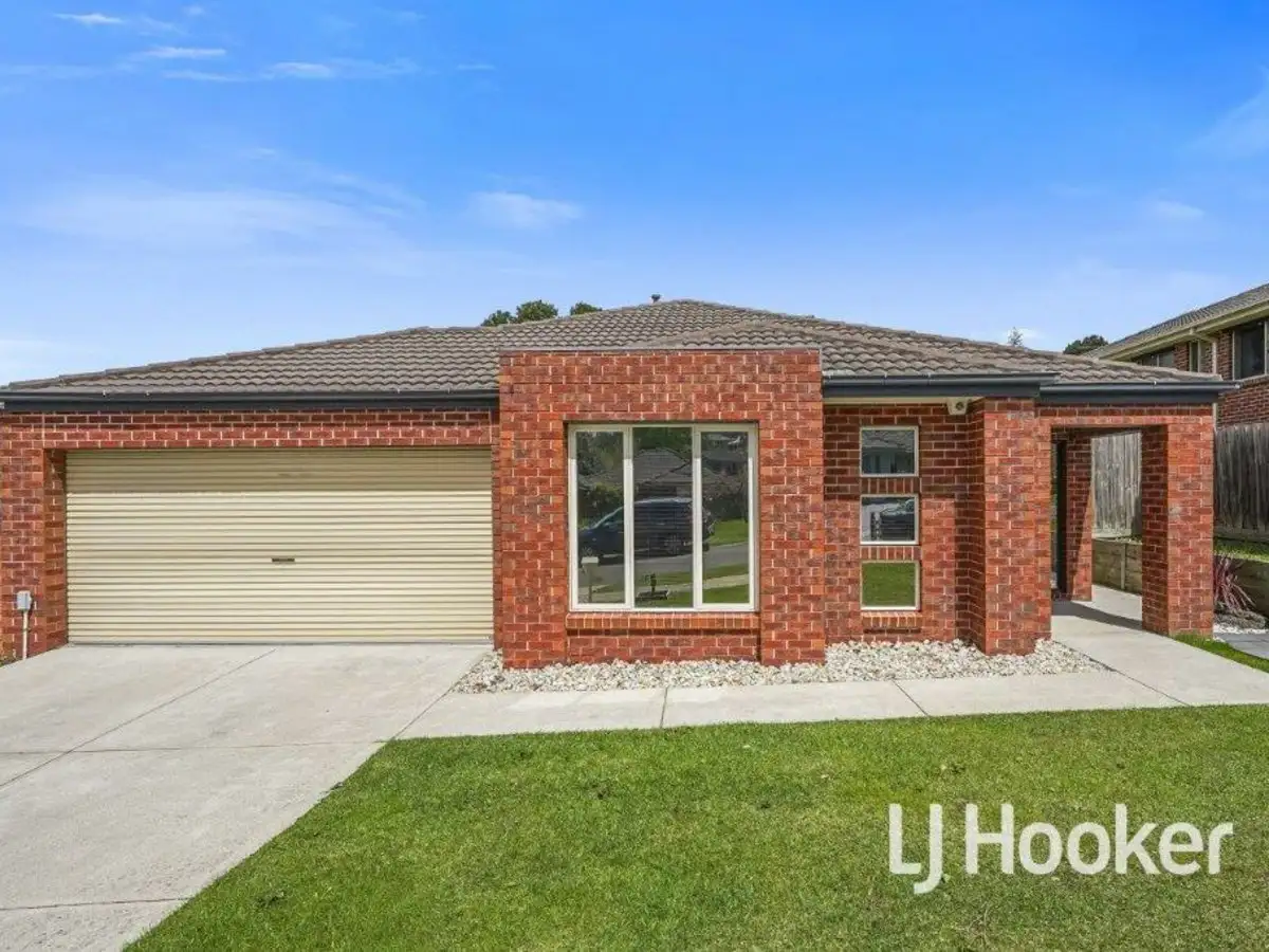 Main view of Homely house listing, 19 Shetland Court, Pakenham VIC 3810