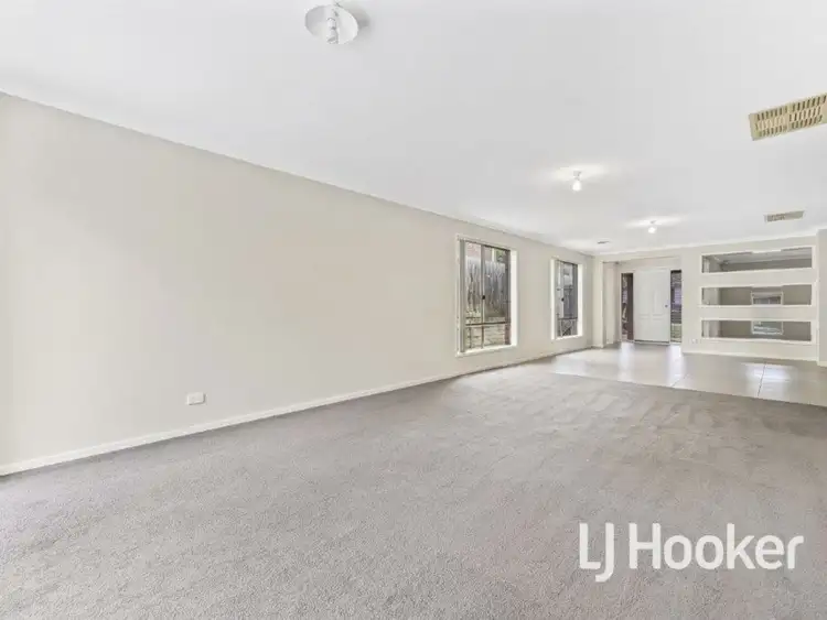 Third view of Homely house listing, 19 Shetland Court, Pakenham VIC 3810