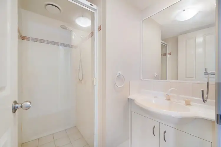 Third view of Homely unit listing, 21/3 Norman Street, Southport QLD 4215