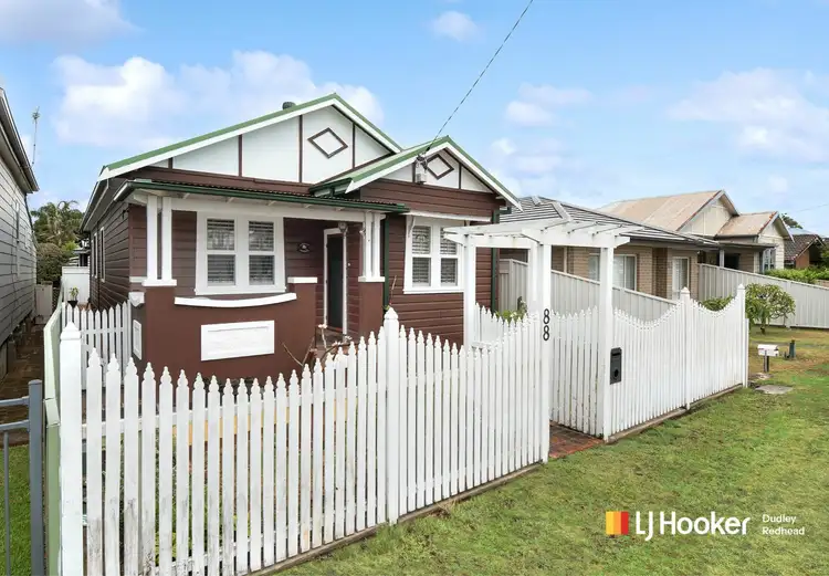 88 Roxburgh Street, Stockton NSW 2295