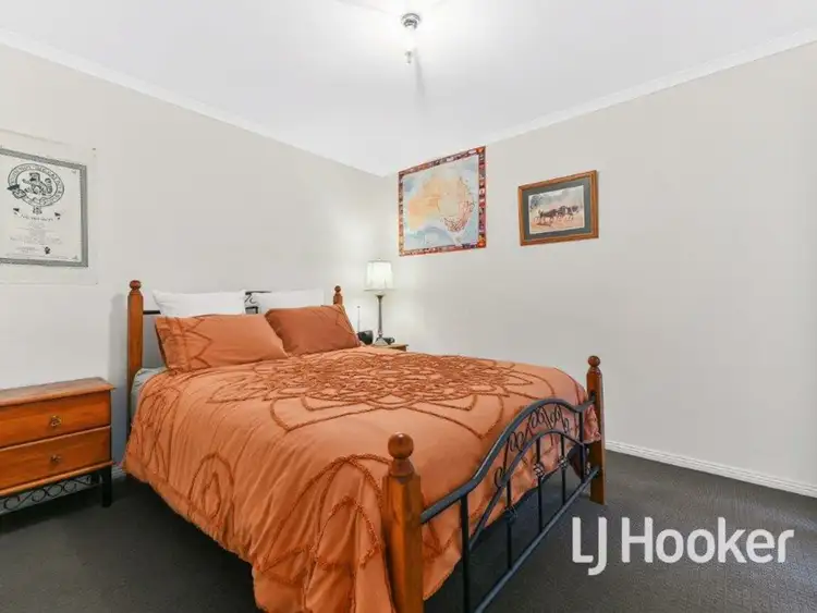 Fourth view of Homely house listing, 7 Spinebill Court, Pakenham VIC 3810