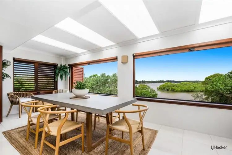 2/31 Bimbadeen Avenue, Banora Point NSW 2486