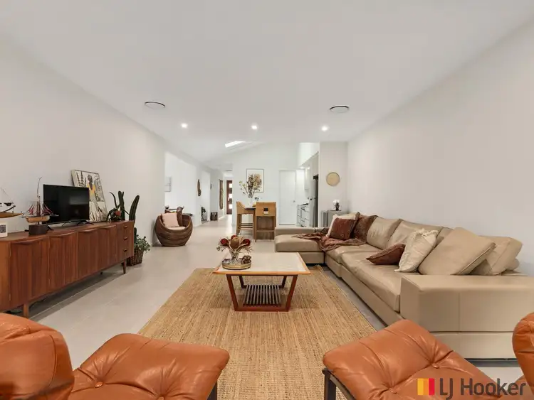 6 Buguri Crescent, Malua Bay NSW 2536