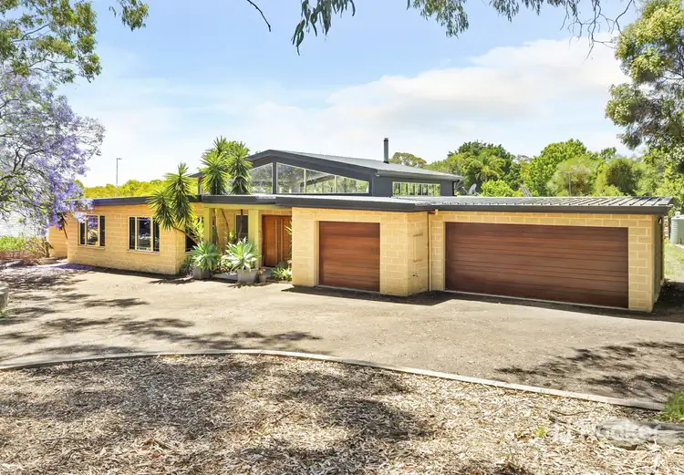 20-22 Douglas Park Drive