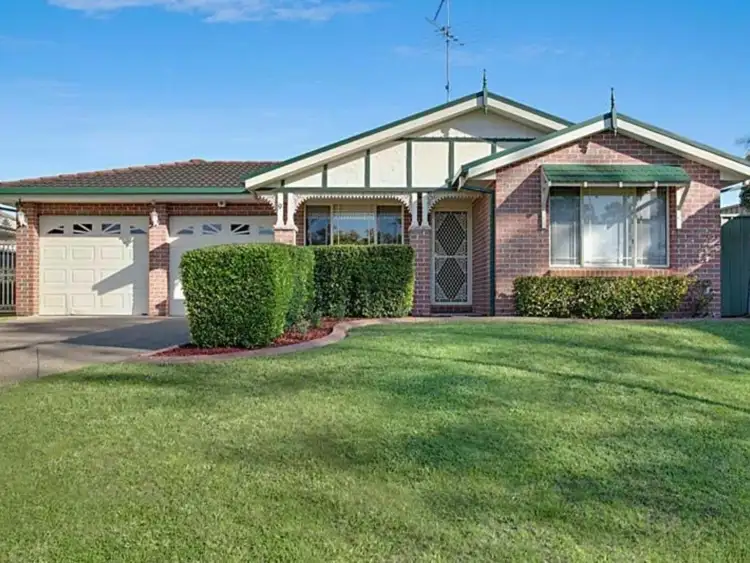 9 Fitton Place, St Helens Park NSW 2560