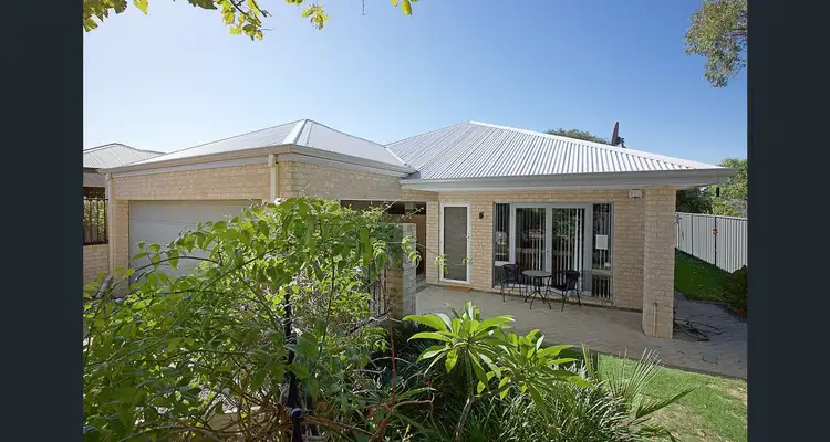 4/6 Valley Road, Halls Head WA 6210