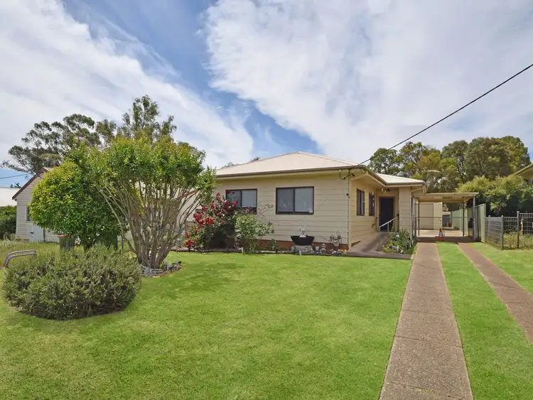 17 Musgrave Street, Young NSW 2594