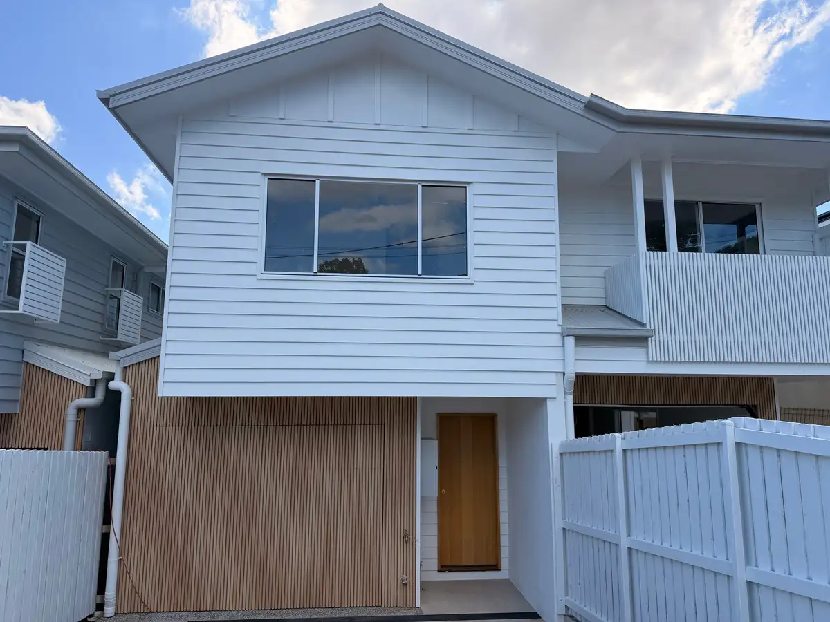 Main view of Homely townhouse listing, 2/33 Gamelin Crescent, Stafford QLD 4053