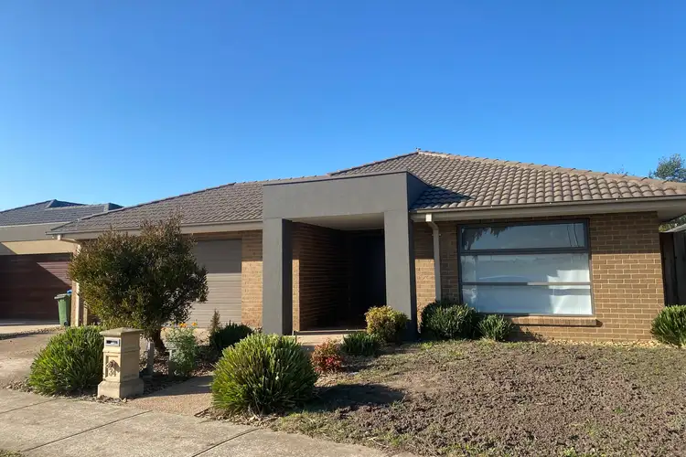 34 Heather Grove, Cranbourne East VIC 3977