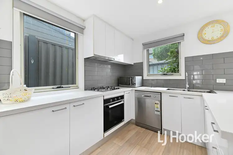 Fifth view of Homely townhouse listing, 18 Sunshine Court, Hampton Park VIC 3976