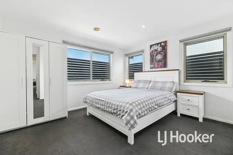 Sixth view of Homely townhouse listing, 18 Sunshine Court, Hampton Park VIC 3976