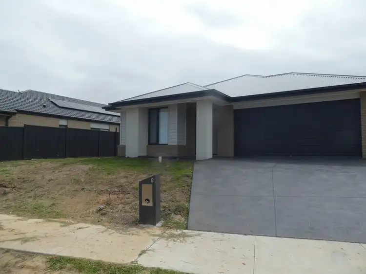 8 Clothier Crescent, East Bairnsdale VIC 3875