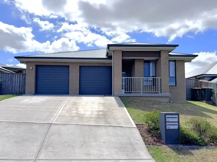 1/10 Guy Close, Greta NSW 2334