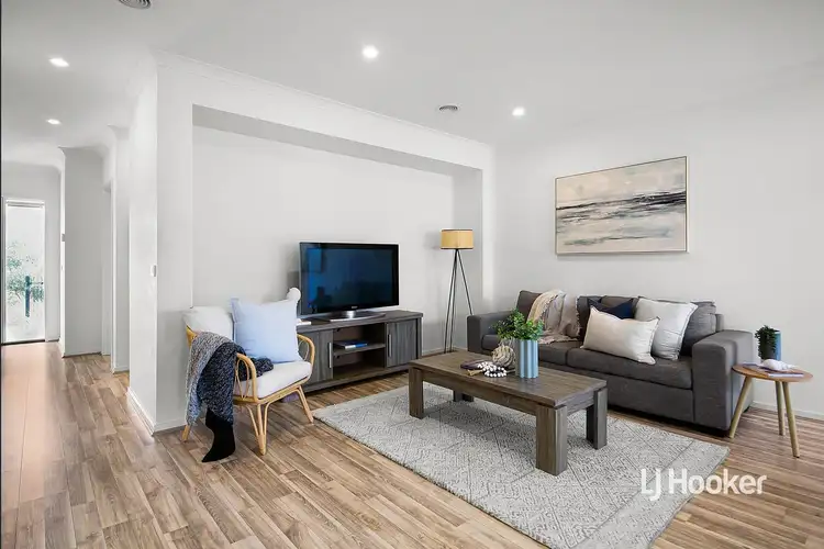 Second view of Homely house listing, 6 Palmerston Walk, Werribee VIC 3030