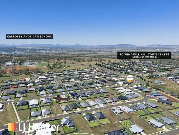 Second view of Homely house listing, Unit 1/40 Evesham Circuit, North Tamworth NSW 2340