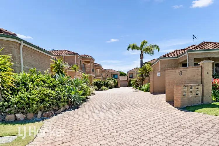 7/8 Centennial Gardens, Hillarys WA 6025