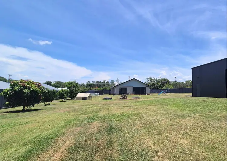 22 Cook Road, Glass House Mountains QLD 4518