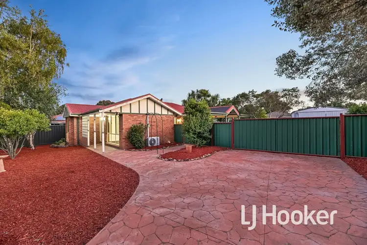 3 Rundell Way, Pakenham VIC 3810