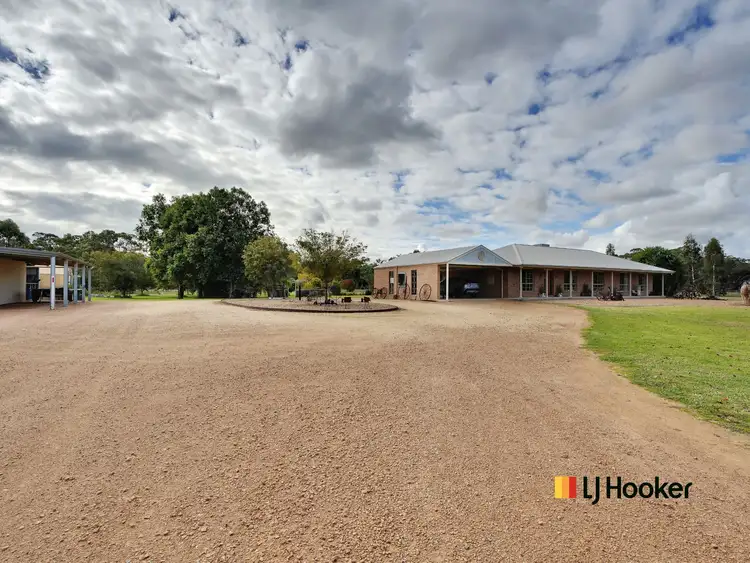 Second view of Homely house listing, 165 Villeneuve Drive, Narromine NSW 2821