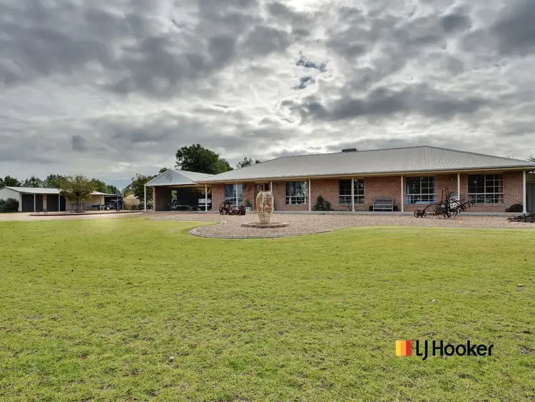 Fourth view of Homely house listing, 165 Villeneuve Drive, Narromine NSW 2821