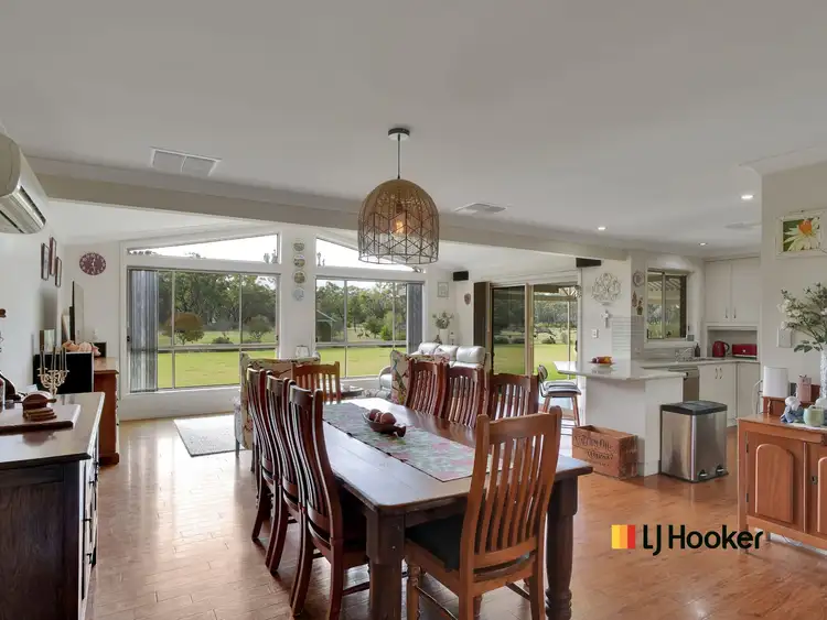 Sixth view of Homely house listing, 165 Villeneuve Drive, Narromine NSW 2821