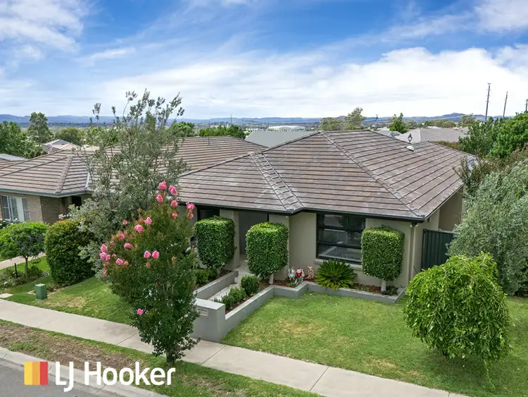 25 Boulevard Place, Hillvue NSW 2340