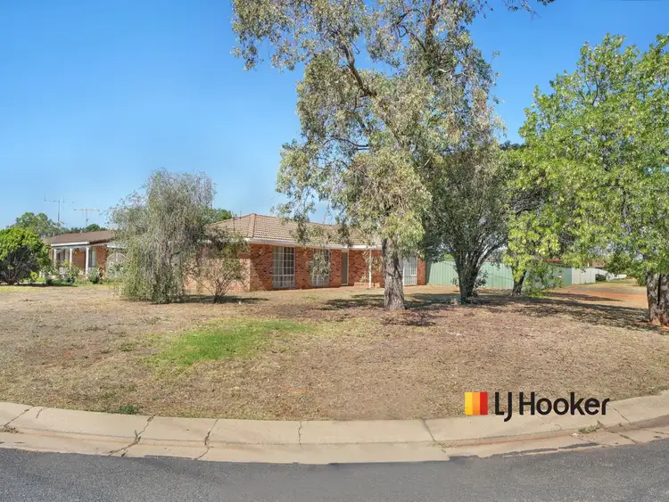 134 Moss Avenue, Narromine NSW 2821