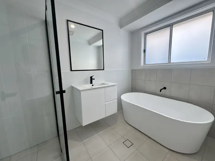 34 Explorers Way, Westdale NSW 2340