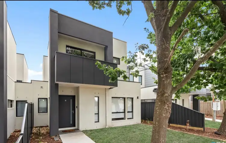 3/7 Young Road, Hallam VIC 3803