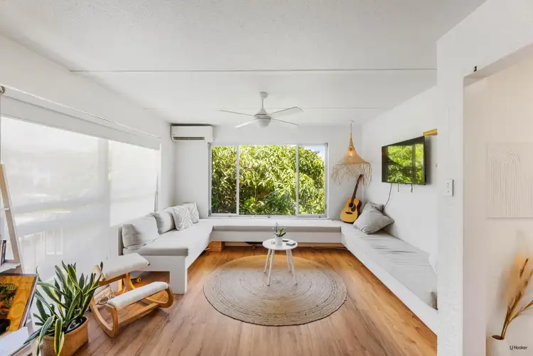 8/34 Coolangatta Road