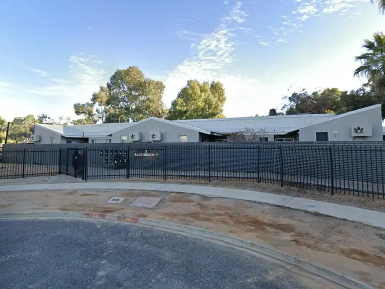 8/3 Allchurch Street