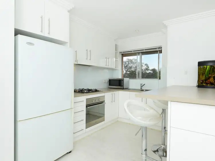 Second view of Homely unit listing, 22/4 Greenwood Place, Freshwater NSW 2096