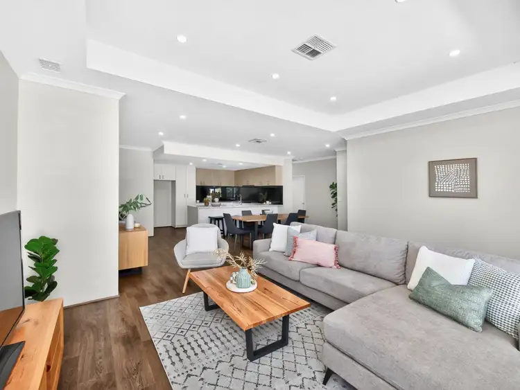 1/8 Spring Avenue