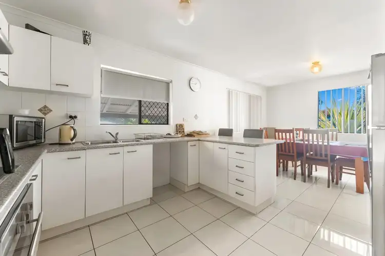 6 Quarrian Crescent