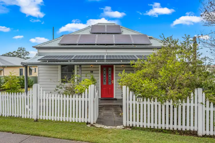39 Aberglasslyn Road