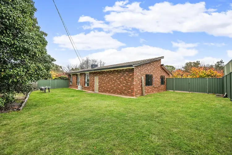 1 Magennis Place