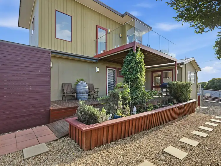27 Bay Road