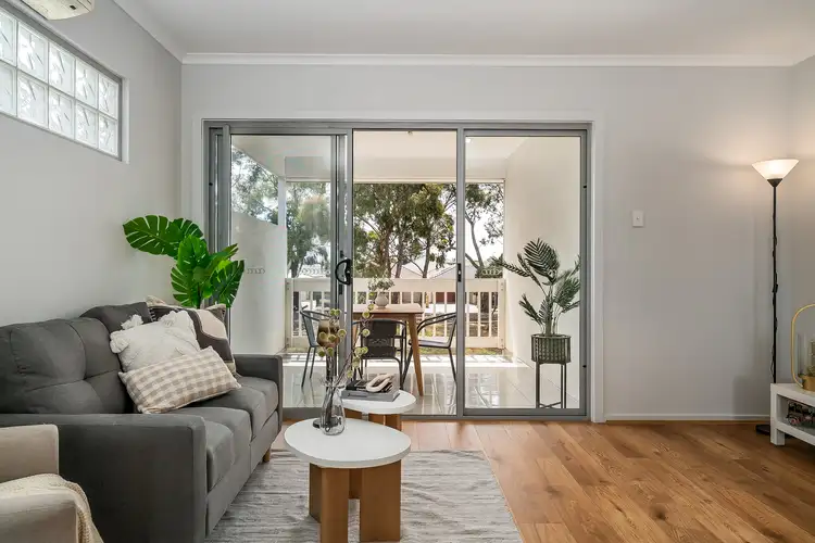 31 Byron Street