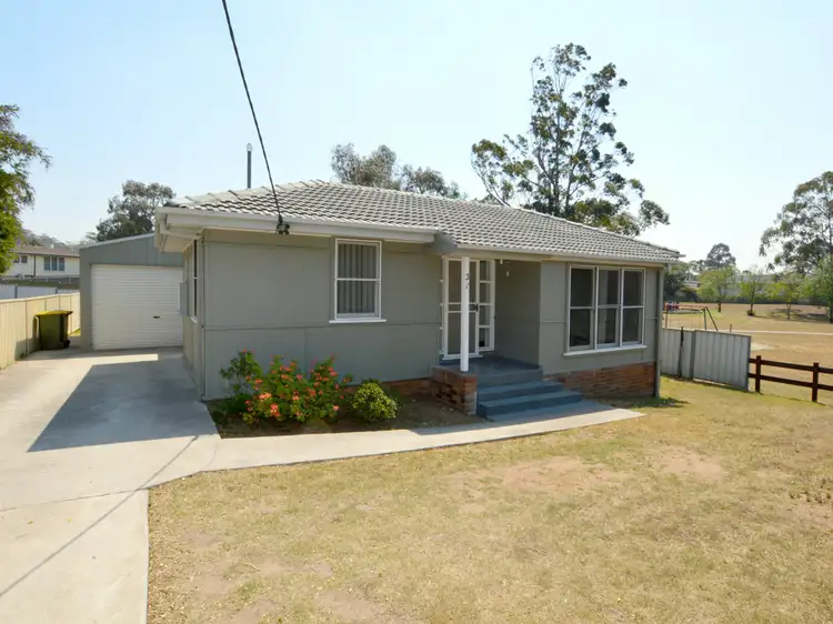 31 White Avenue, Singleton NSW 2330