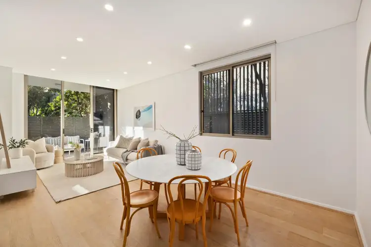 36/6 Firetail Drive