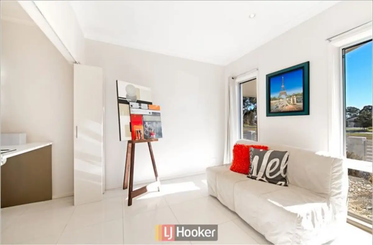 Main view of Homely house listing, 1/330 Gundaroo Drive, Gungahlin ACT 2912