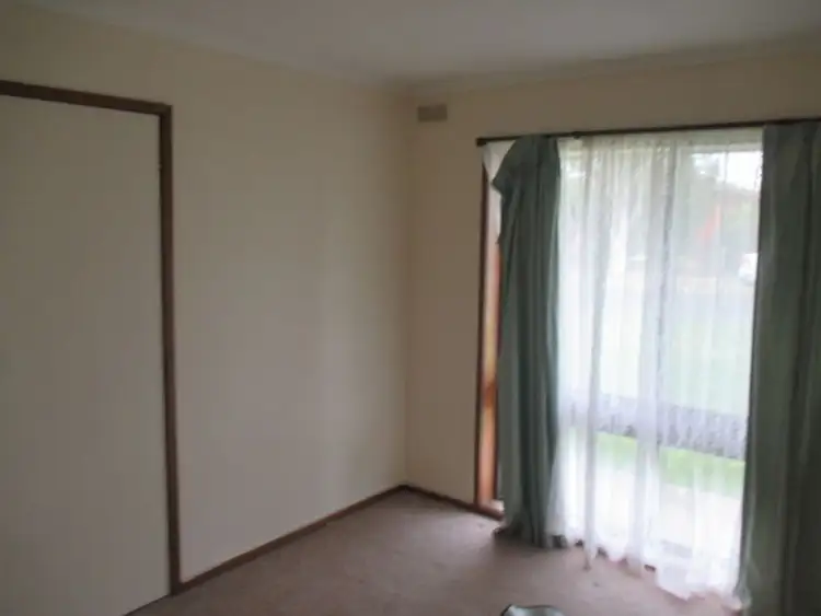 Sixth view of Homely house listing, 1 Ivy Court, Sale VIC 3850