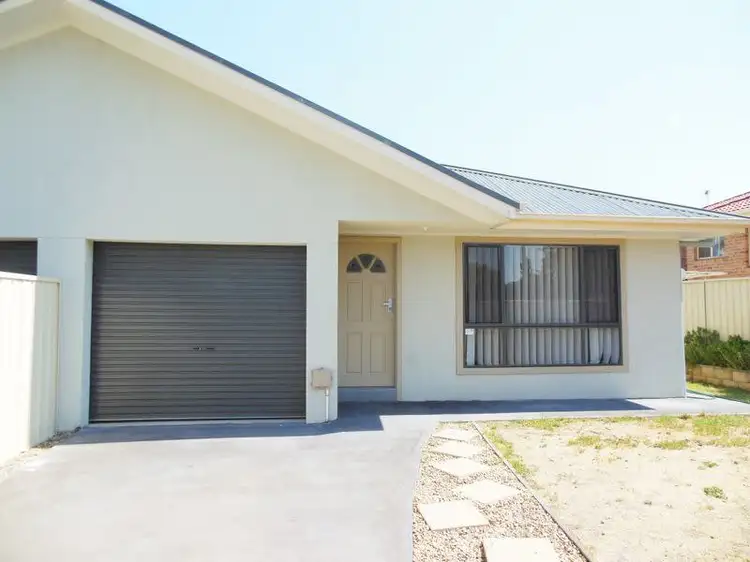 7 Trafalgar Street, Young NSW 2594