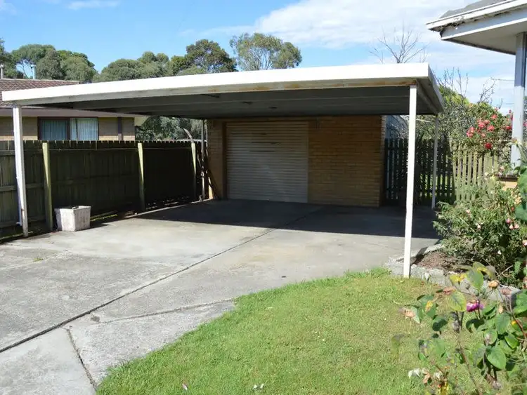 Sixth view of Homely house listing, 5 Strezlecki Court, Traralgon VIC 3844