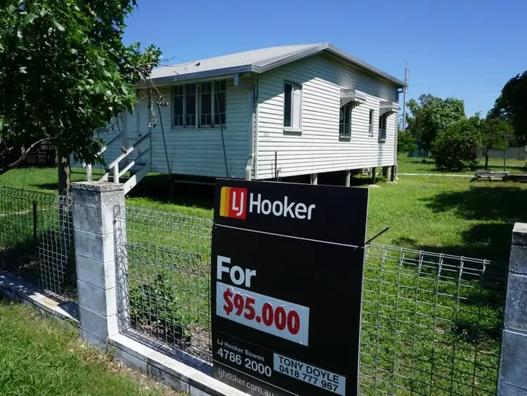 33 Matthews Street, Bowen QLD 4805