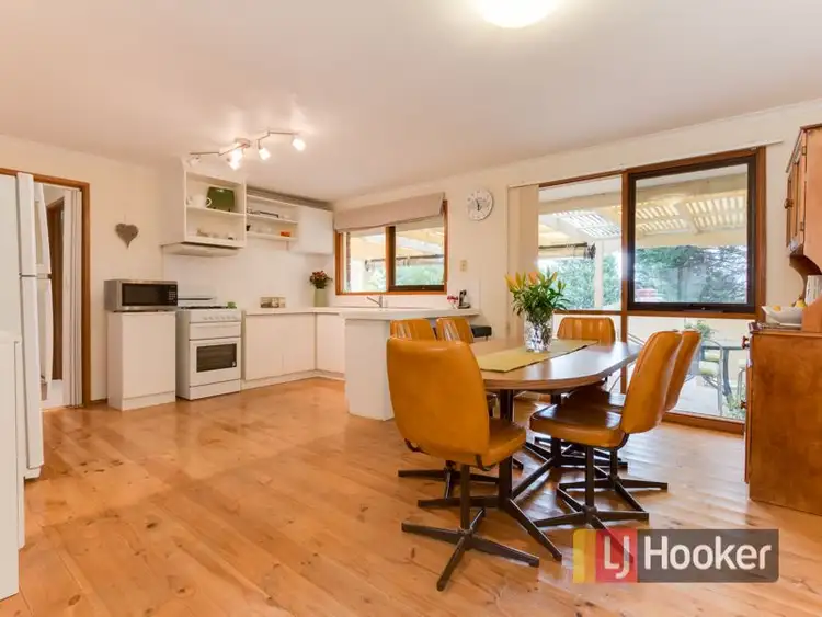 Sixth view of Homely house listing, 17 Skye Crescent, Endeavour Hills VIC 3802