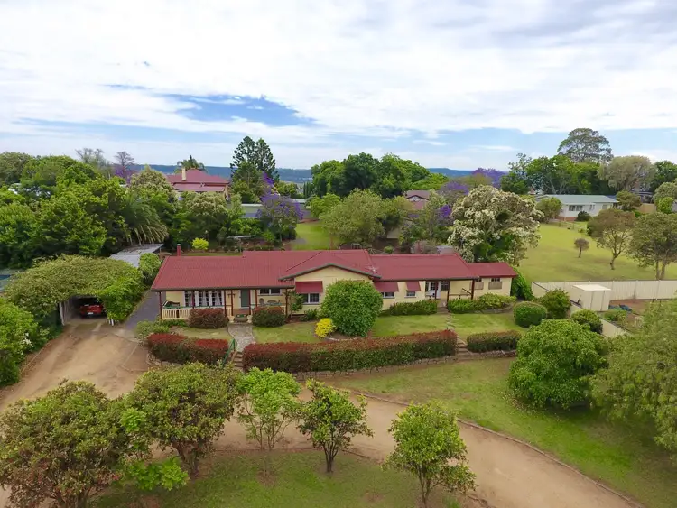 7 Chermside Drive, Warwick QLD 4370
