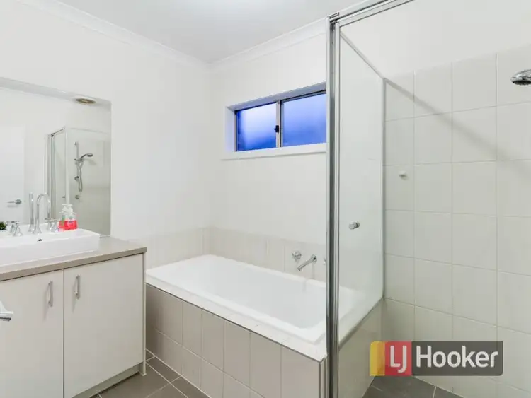 Seventh view of Homely house listing, 3 Cerbera Bend, Cranbourne North VIC 3977